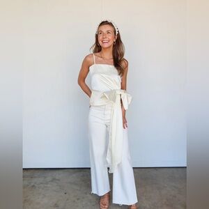 Vestique Hands Are Tied ivory top size Small (0/2) NWT